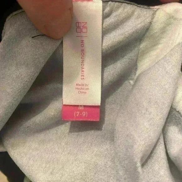 Juniors Floral dress in black with floral design in pinks white & green sizeM7-9 - Picture 9 of 9